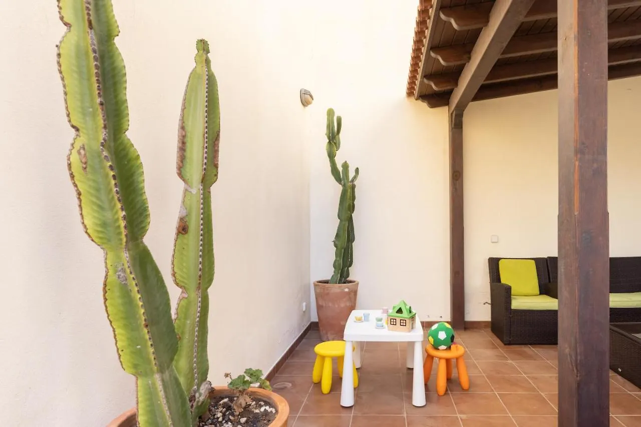Villa Nuria El Medano  Apartment El Medano (Tenerife)